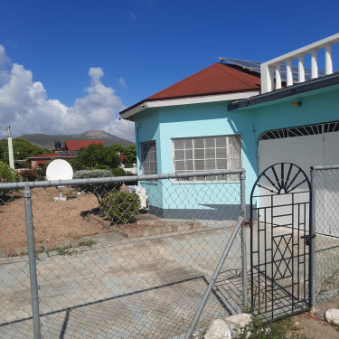 4 Bedroom  3 BATHS READY TO GO