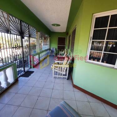 4 Bedroom  3 BATHS READY TO GO