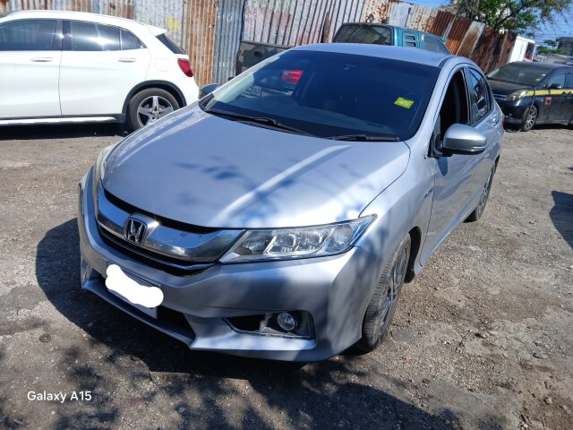2016 HONDA GRACE 1.7M NOW!!