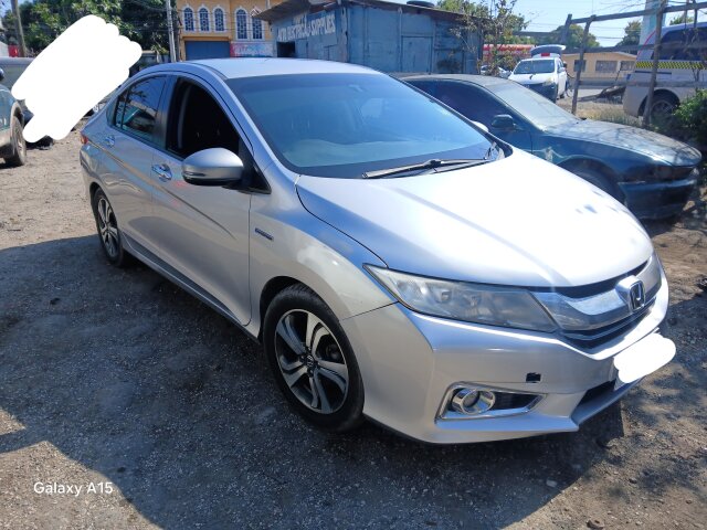 2016 HONDA GRACE 1.7M NOW!!