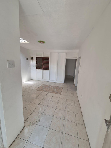 3 Bedroom House For Sale In East Chedwin
