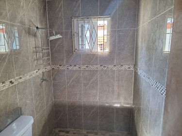 4 Bedroom, 2 Bath, Caymanas Housing Scheme