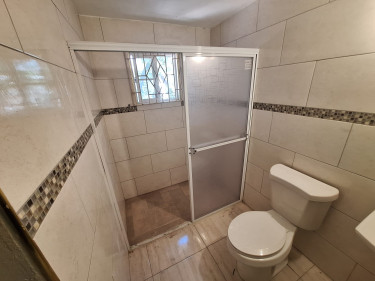 4 Bedroom, 2 Bath, Caymanas Housing Scheme