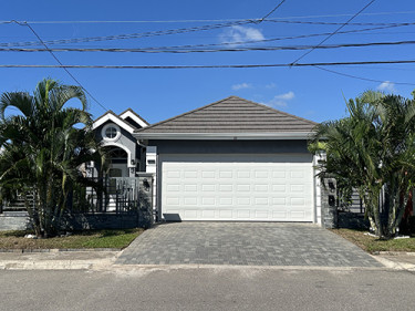 2 Bedroom 2 Bath With Pool
