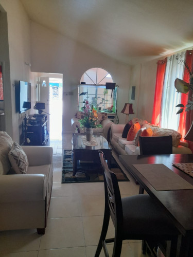 2 Bedroom 2 Bath With Pool