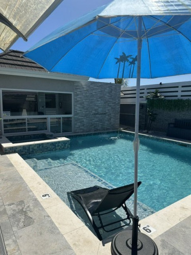 2 Bedroom 2 Bath With Pool