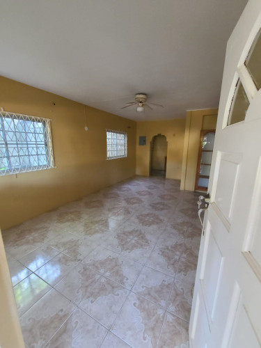 2 Bedrooms And 2 Bathroom GTR Ptmre House For Rent