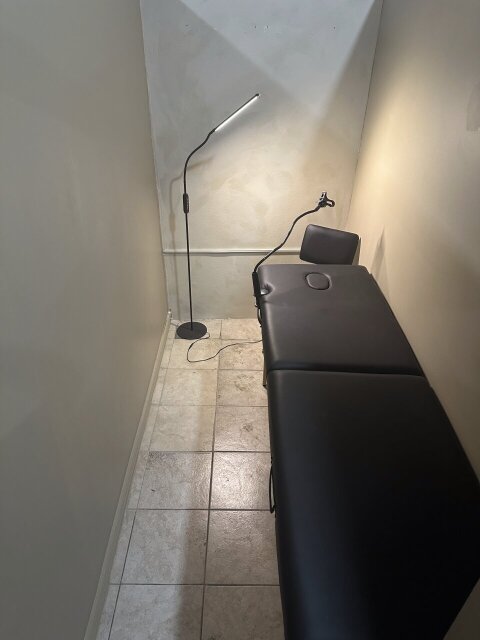 Beauty Salon Booths For Rent