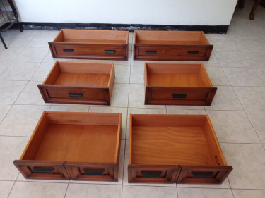Six Drawers Plus Hutch Dresser 