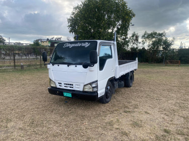 2005 Isuzu Elf