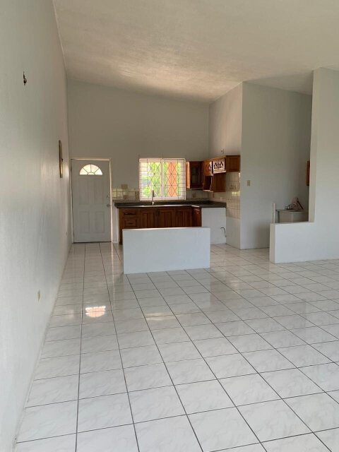 2 Bedroom 2bath Top Floor Apartment