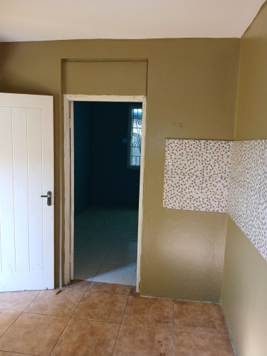 2 Bedroom  Living,kitchen,bathroom