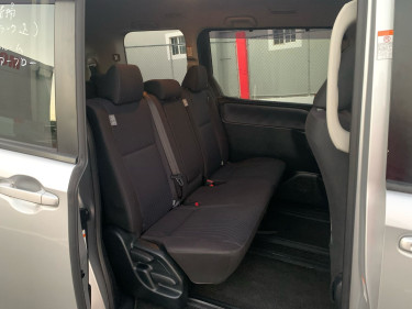 2016 Toyota Noah