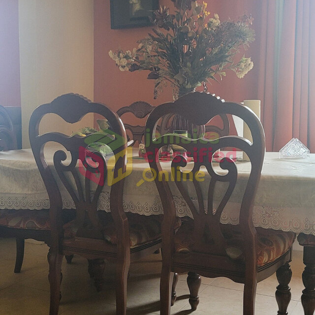 3 Bedrooms 2 Bathrooms In Mona