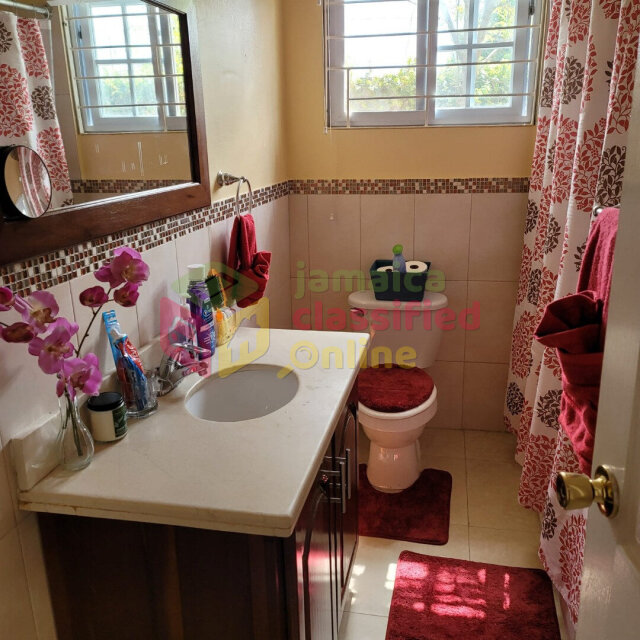 3 Bedrooms 2 Bathrooms In Mona