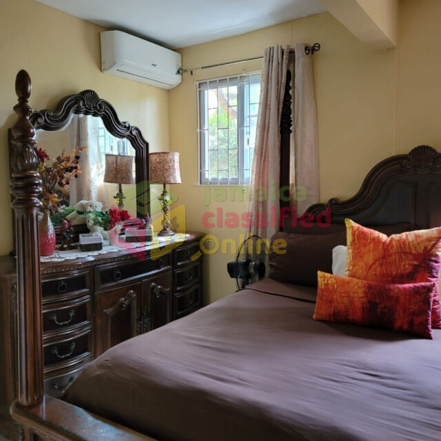3 Bedrooms 2 Bathrooms In Mona