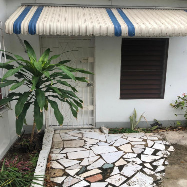 1 Bedroom, 1 Bathroom Flat For Rent In Hughenden