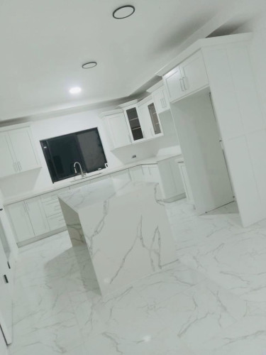 Luxury-Modern 3-bedroom, 2-bathroom 