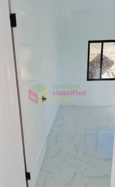 3 Bedrooms 2 Baths Luxury-Modern House for $240K