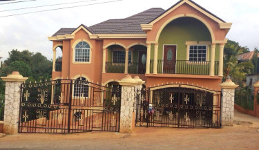6 Bedroom 6baths House