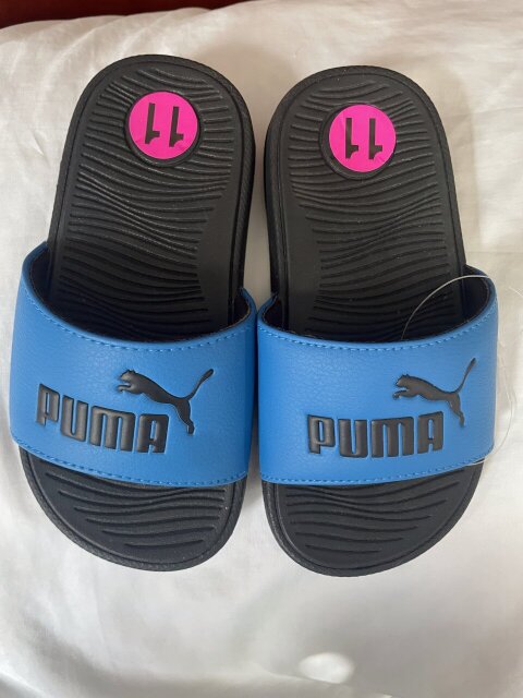 Size 11c Little Kid Puma Slides