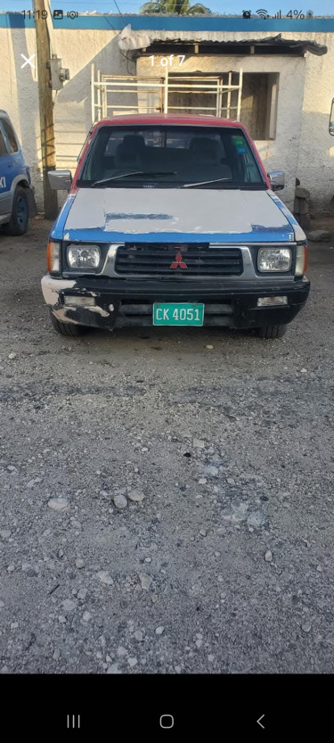 2000 Mitsubishi L200