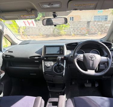 2016 Toyota Wish
