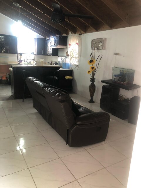 2 Bedroom House, Old Harbour Road