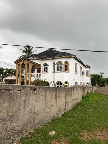 7 Bedroom House For Sale  Corn Piece Road
