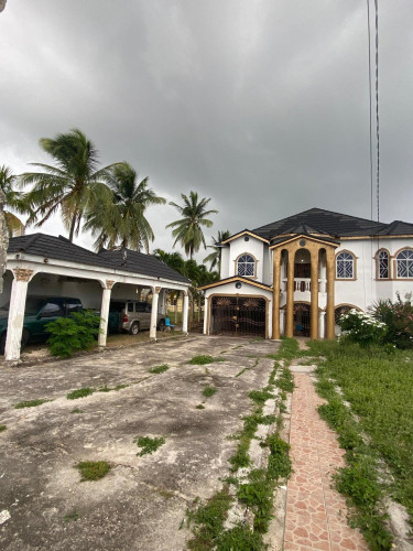 7 Bedroom House For Sale  Corn Piece Road