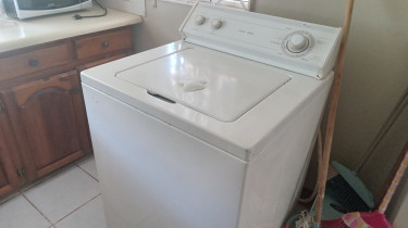 Furnished 2 Bedroom 1 Bathroom Flat