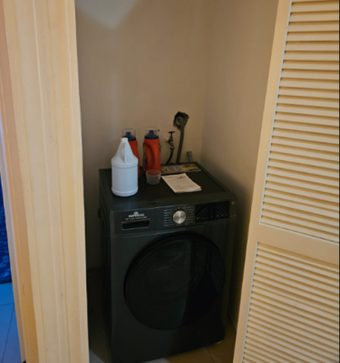 1 Bedroom 1 Bathroom Apartment