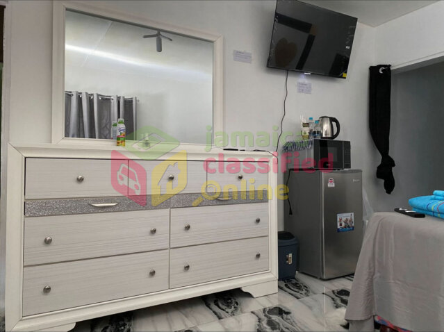 White Room Sparks Airbnb & Short Term Rental