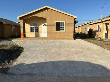  2 Bedroom Bungalow In Portmore