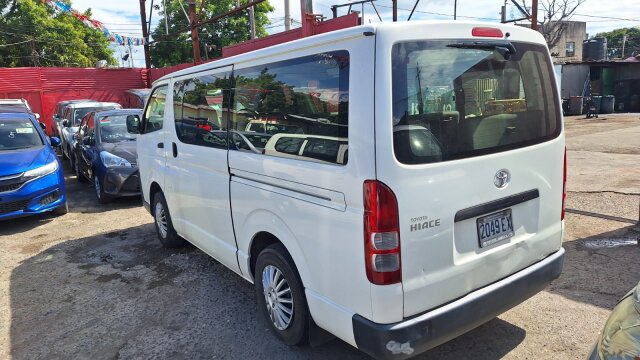 2018 Toyota Hiace $3.5 Million 8763188237