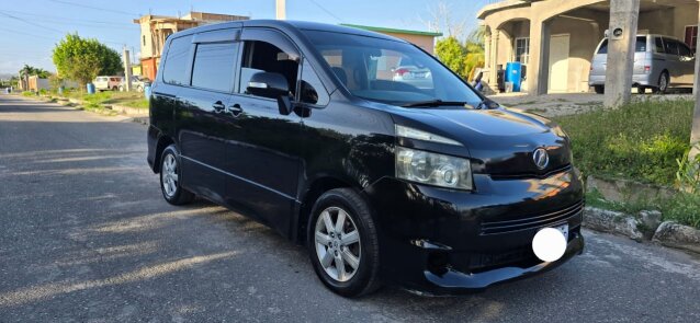 2010 Toyota Voxy $1.590 Million 8763188237