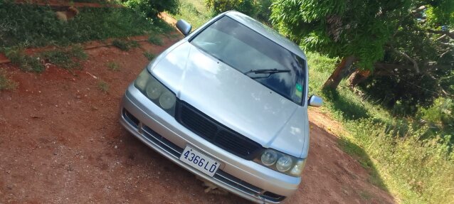 1998 Nissan Bluebird Neg.876-341-6300