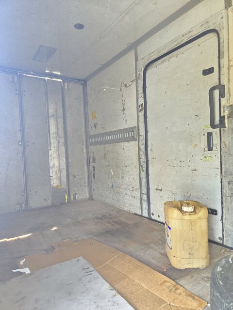 2004 Mitsubishi Canter Box Body Truck 5000 Ton