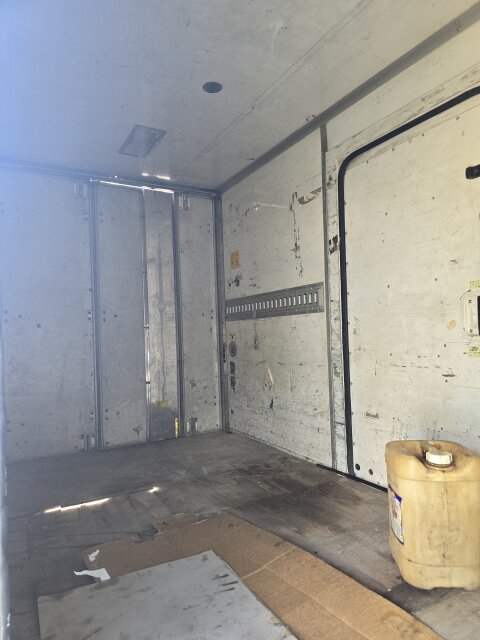 2004 Mitsubishi Canter Box Body Truck 5000 Ton