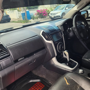 2020 Isuzu DMax