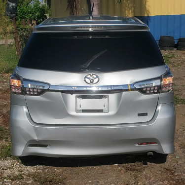 2014 Toyota Wish 
