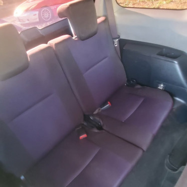 2014 Toyota Wish 