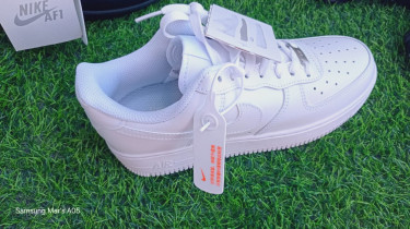 Nike Air Force 1