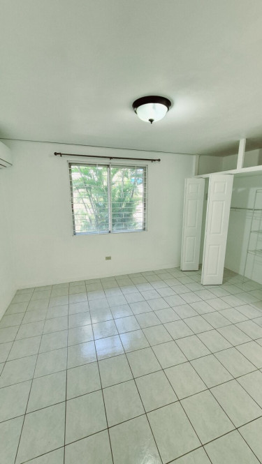 2 Bedroom New Kingston