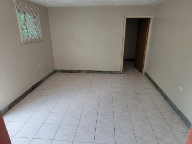 1 Bedroom,1 Bathroom And A Small Kitchen. Light,wa