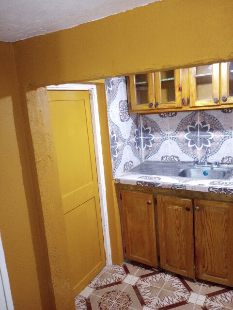 1 Bedroom, Bathroom & Kitchen For Rent