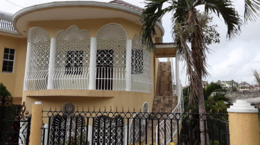 2 Bedroom 2 Bath Rosemount Gardens