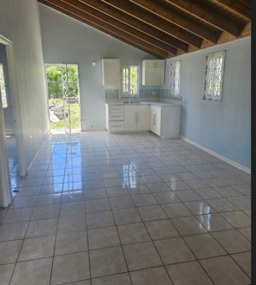 2 Bedroom One Bathroom Recently Renovated
