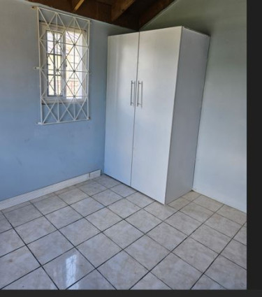 2 Bedroom One Bathroom Recently Renovated