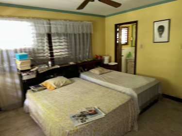SPRING GARDEN  5 Bedroom 4 BATH 0.8 ACRES